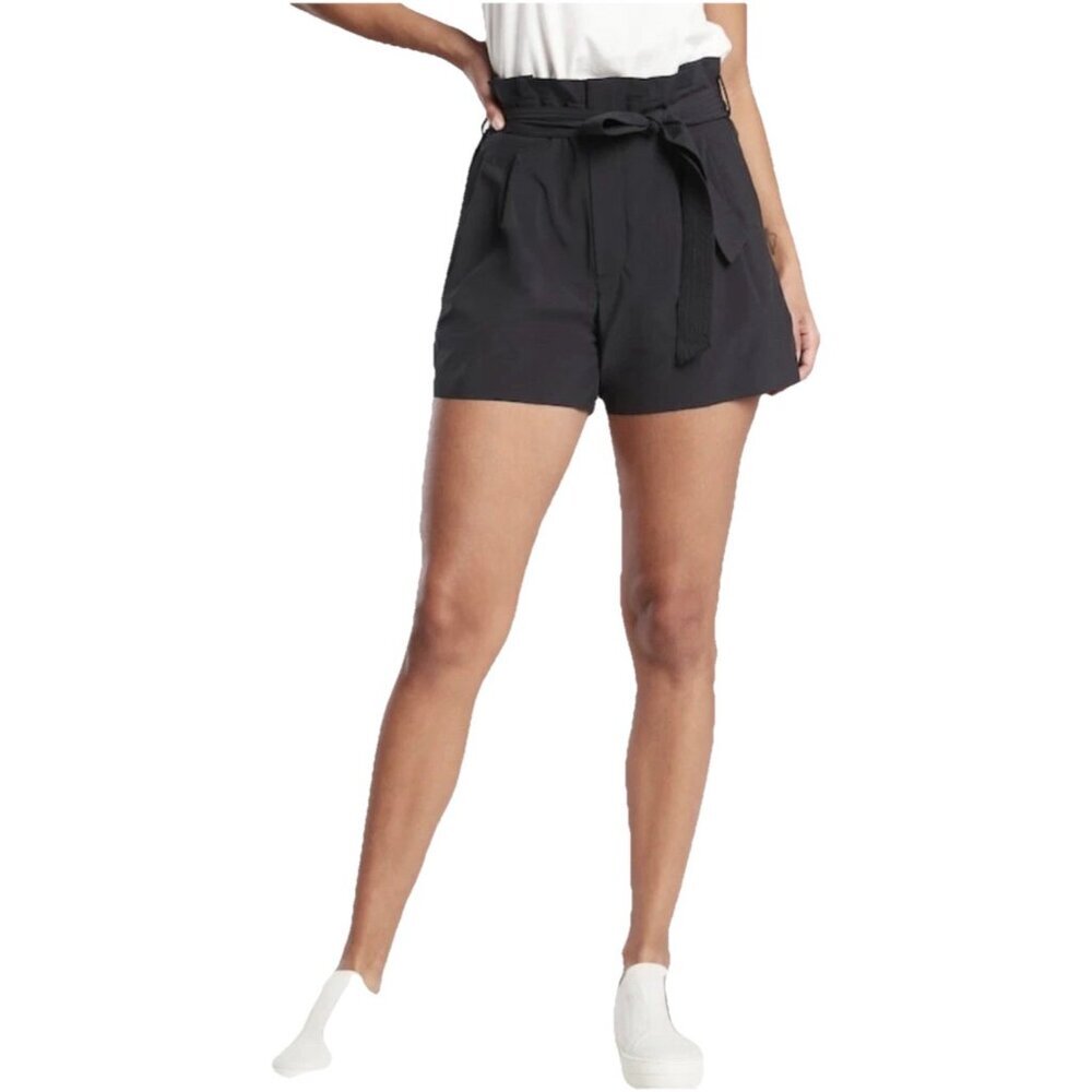 Athleta Skyline Paper Bag Belted Shorts In Black Pleated Front Women 18